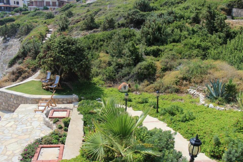 Nergis Hotel Karaburun  Exteriör bild
