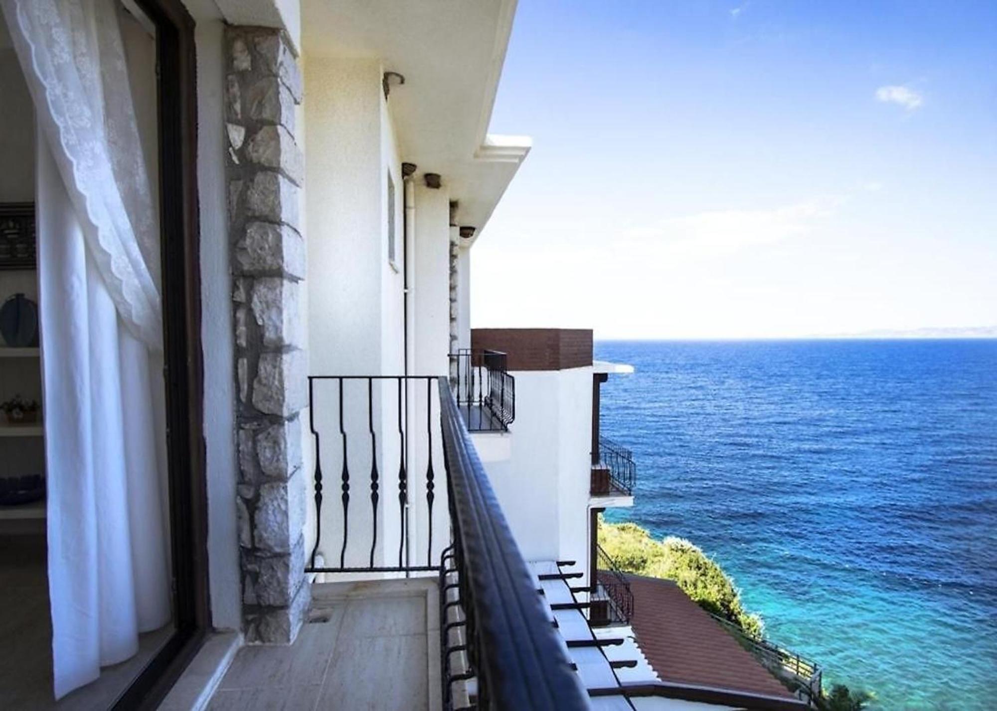 Nergis Hotel Karaburun  Exteriör bild