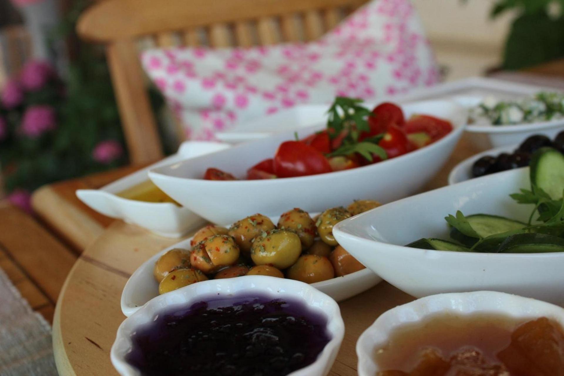 Nergis Hotel Karaburun  Exteriör bild