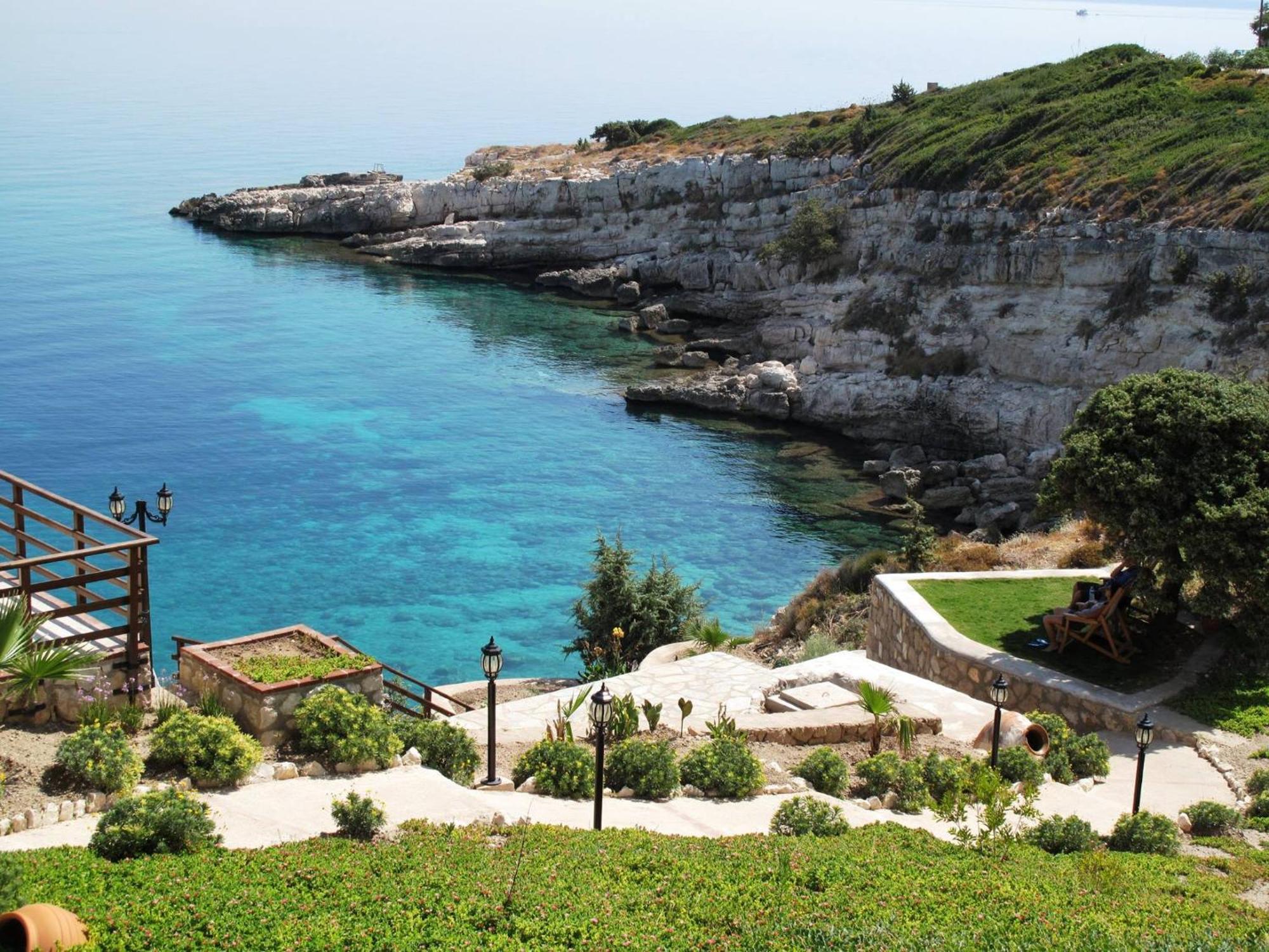Nergis Hotel Karaburun  Exteriör bild