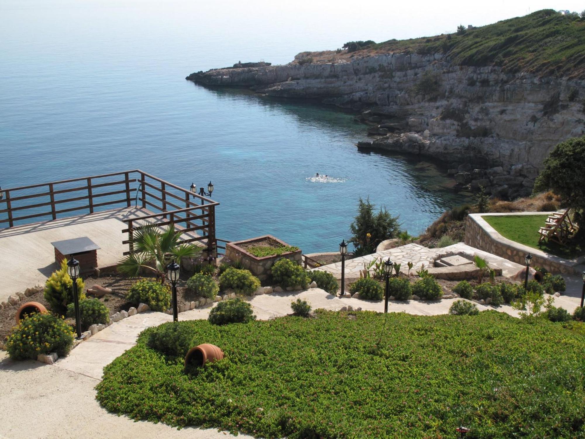 Nergis Hotel Karaburun  Exteriör bild