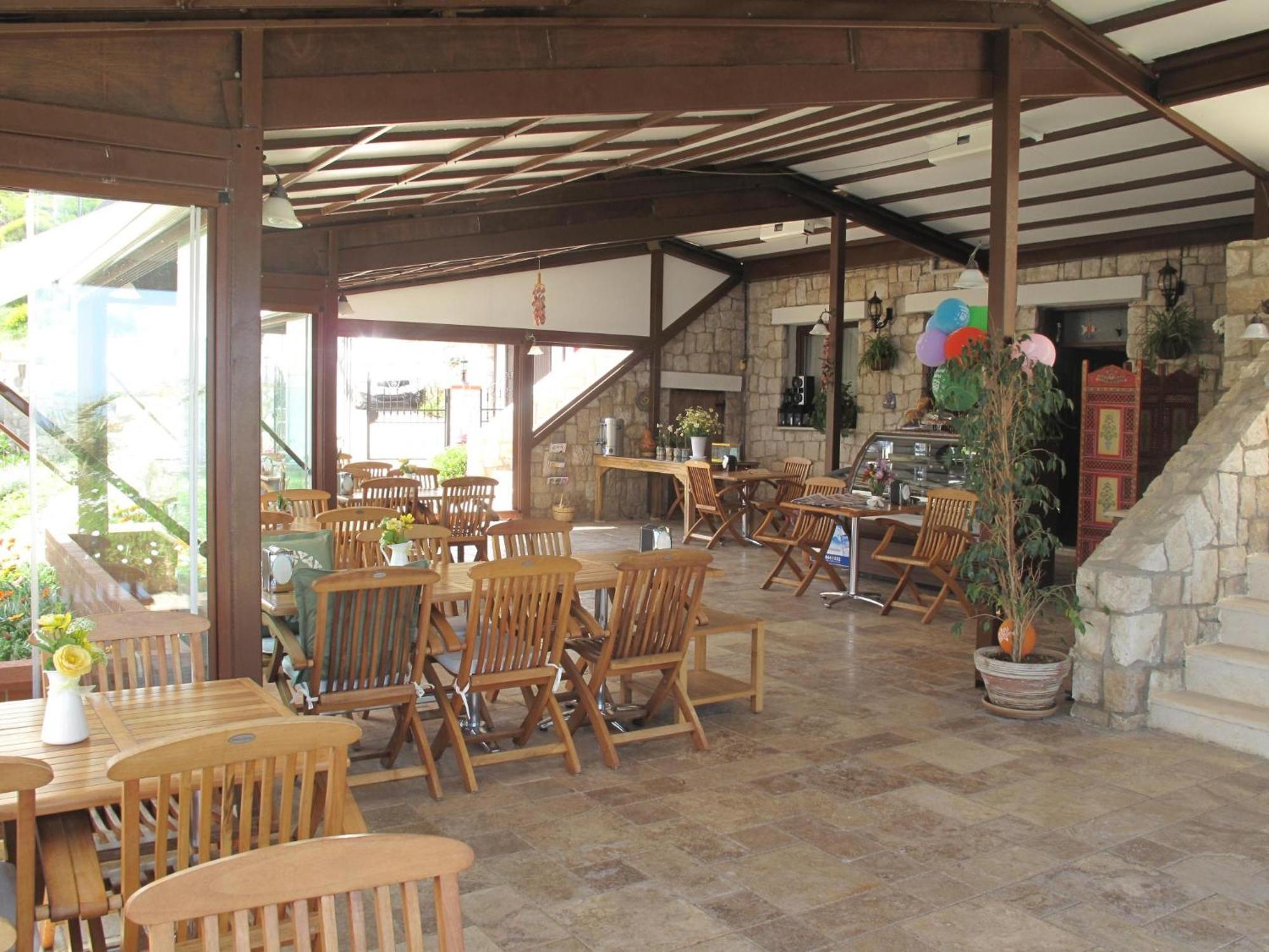 Nergis Hotel Karaburun  Exteriör bild