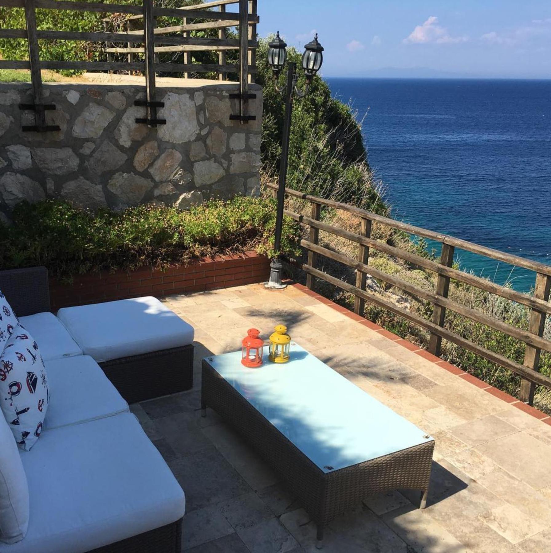Nergis Hotel Karaburun  Exteriör bild